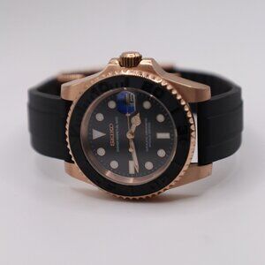 Yacht Master II Oysterflex Seiko Mod – Rose Gold Case | Black Dial | Automatic |